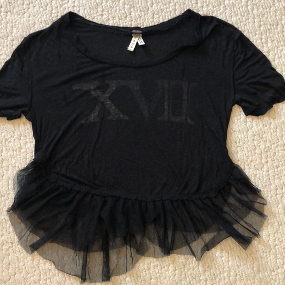 Free People Tops - Free People tee. Size small